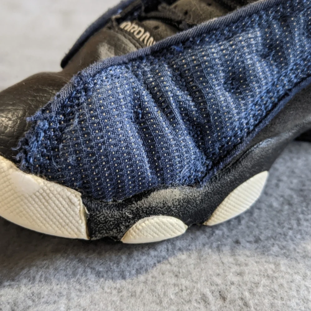 Nike Air Jordan retro 13 sz 2Y‎ navy black. Boys